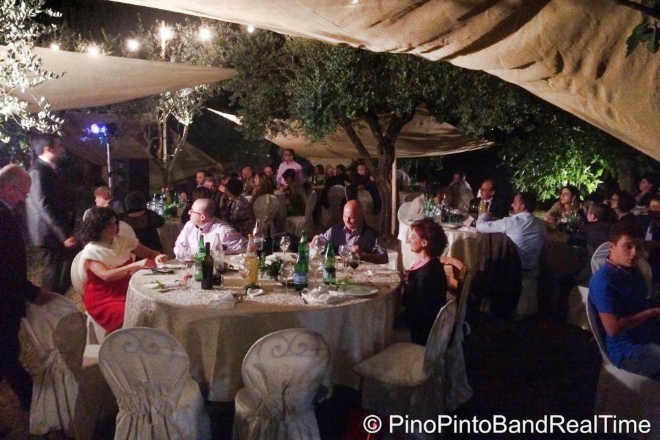 Agriturismo Tre Santi Villa ปาดูลา ภายนอก รูปภาพ