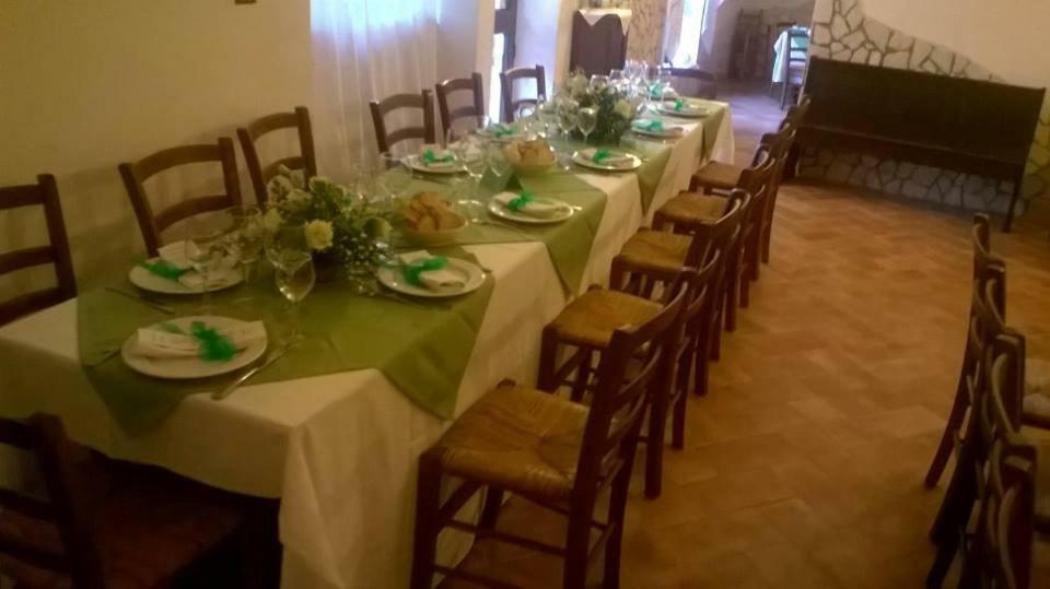 Agriturismo Tre Santi Villa ปาดูลา ภายนอก รูปภาพ